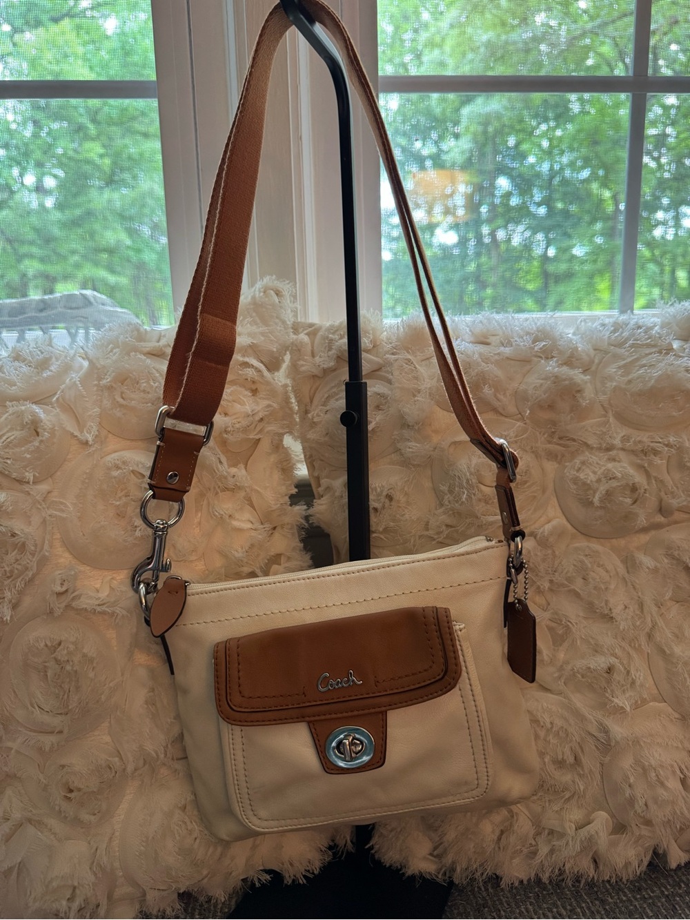 Coach Crossbody Bag – Cream & Tan